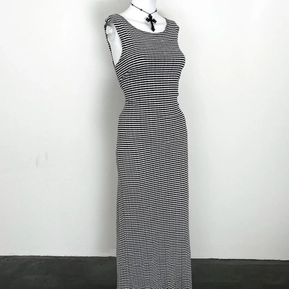 BYER TOO! Dress - Chic Black and White Striped Maxi Body Dress 90s - Picture 3 of 7